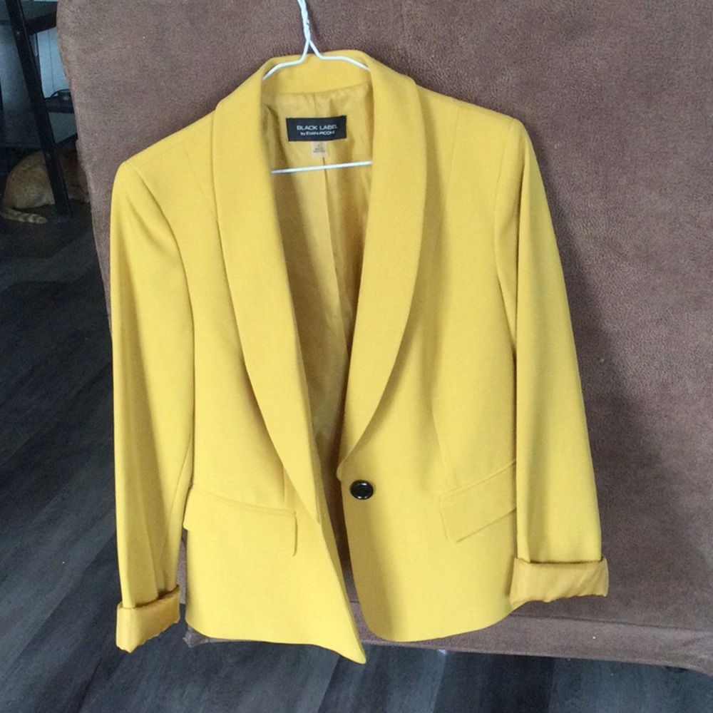 Black Label - Womens blazer. NWOT Size 8